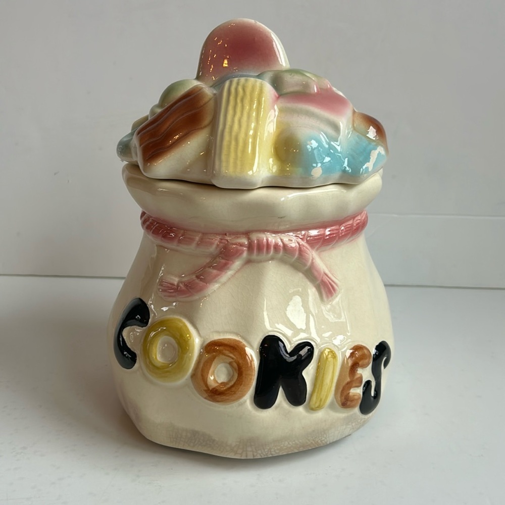 Vintage Cardinal Pottery USA cookie jar sack of cookies sack of treats lid